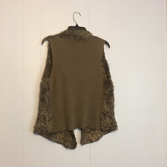 CAbi fur vest - Picture 6 of 8